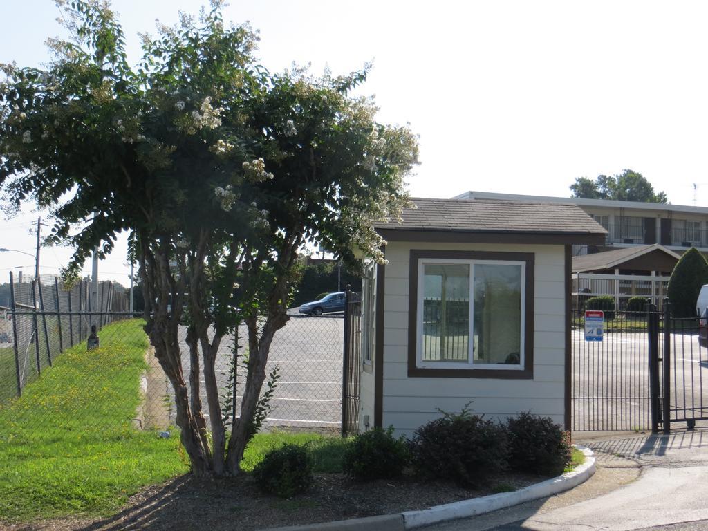 Budgetel Inn And Suites Atlanta Exterior foto