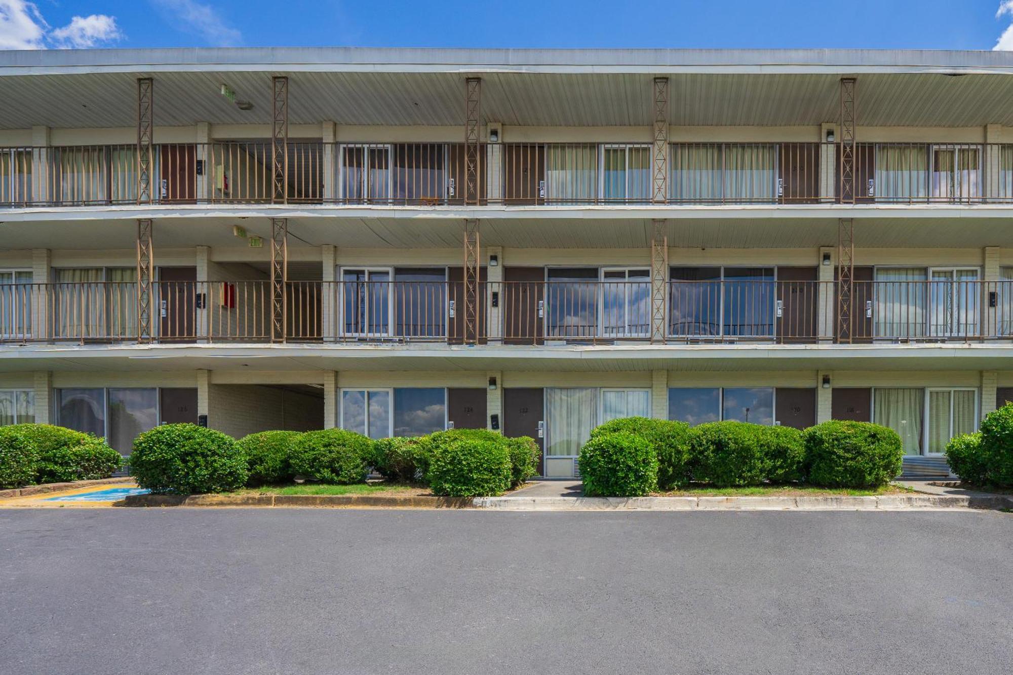 Budgetel Inn And Suites Atlanta Exterior foto