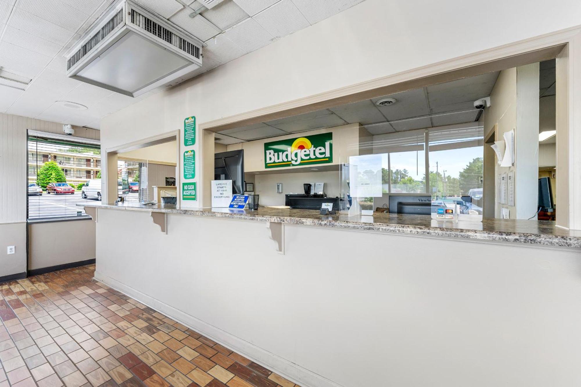 Budgetel Inn And Suites Atlanta Exterior foto