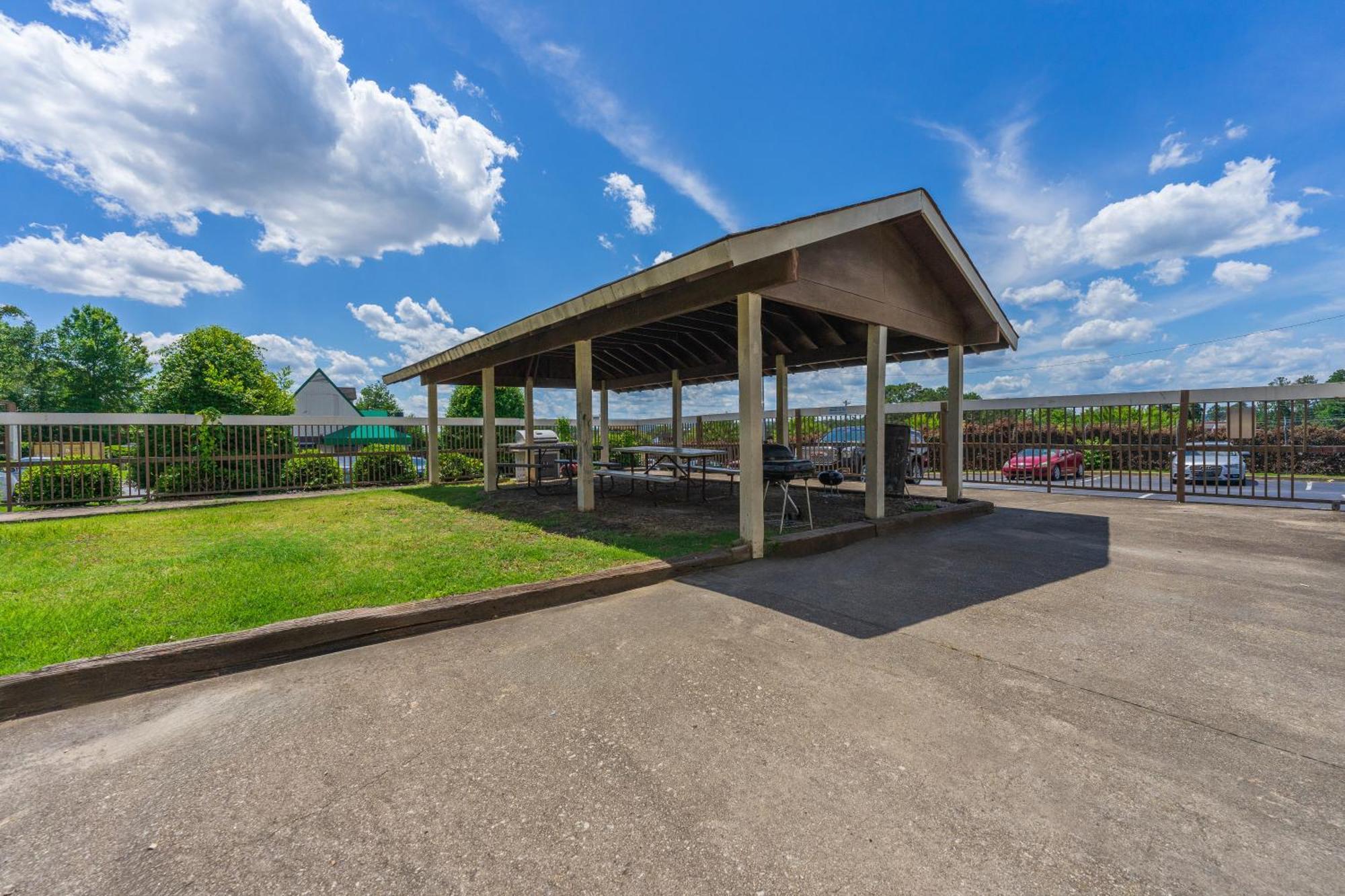 Budgetel Inn And Suites Atlanta Exterior foto